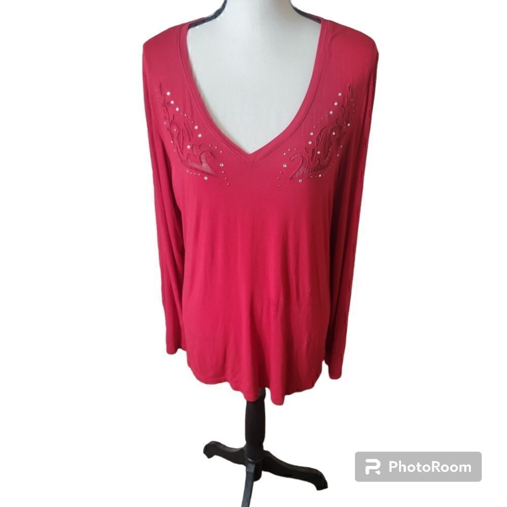 Ariat Long Sleeved V-Neck with Sheer Design and Bling. Size XL.